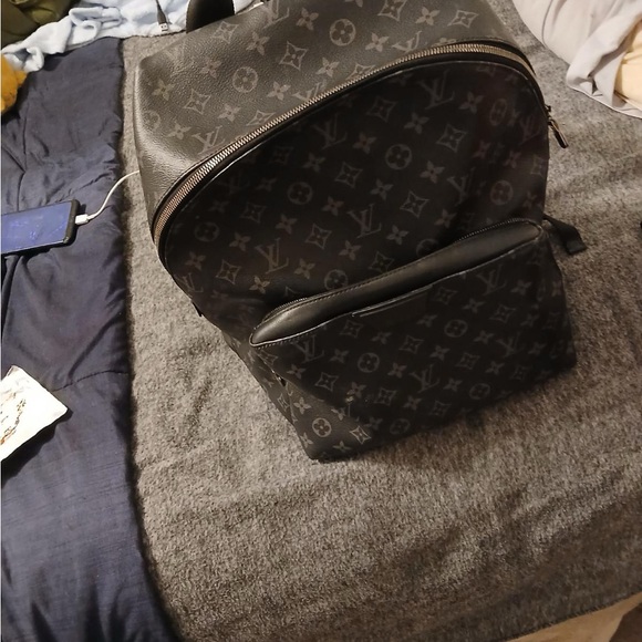 Louis Vuitton monogram eclipse backpack - Picture 3 of 8